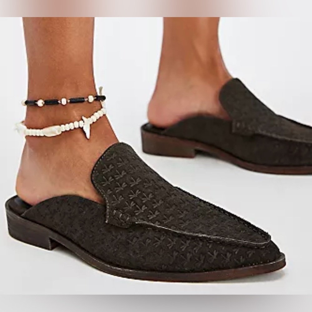 Free People Dragonfly Moc Toe Loafers - Leather (Women) Espresso Suede Sz 8.5
